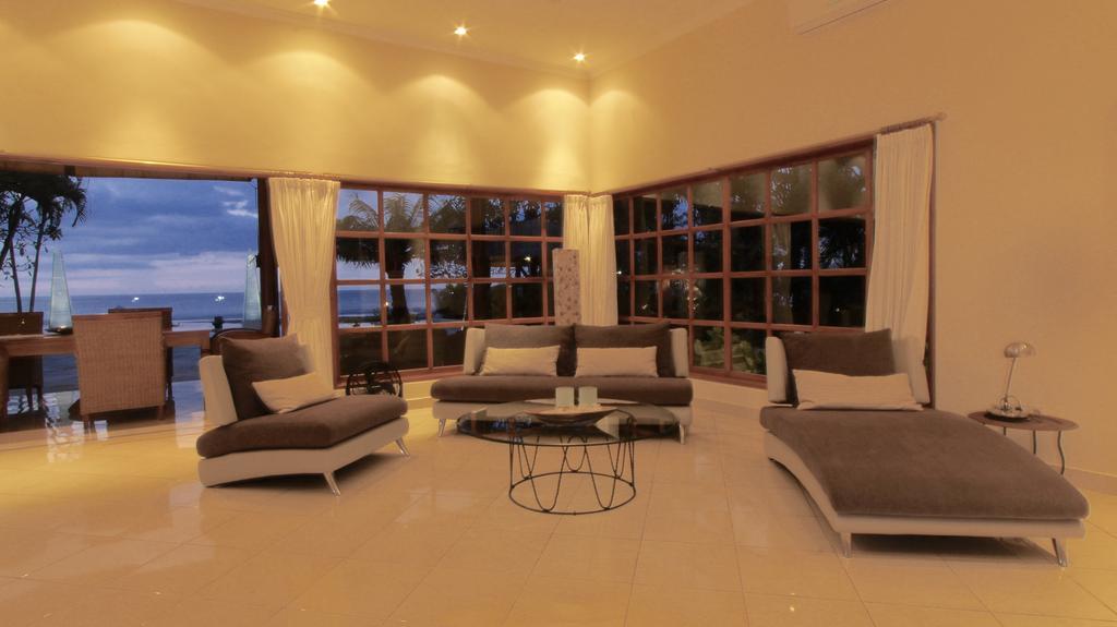Villa Surgawi Lovina  Exterior photo