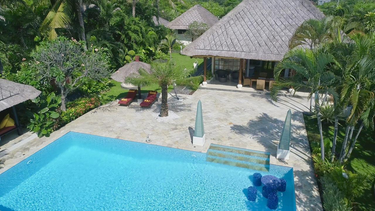 Villa Surgawi Lovina  Exterior photo
