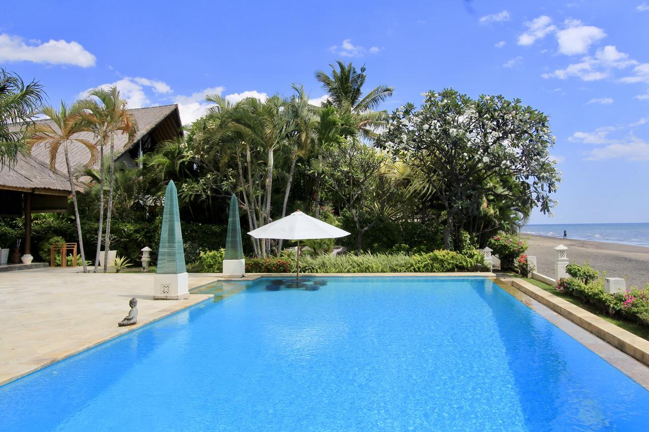 Villa Surgawi Lovina  Exterior photo
